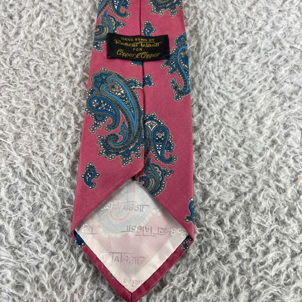 Robert Talbott Copper Label Pink Paisley Silk Tie Hand Sewn - Picture 2 of 4